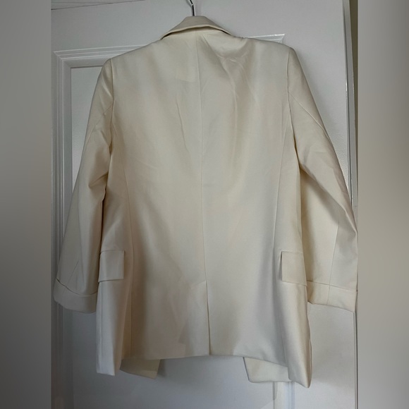 Gorgeous women’s suit, size medium - Picture 4 of 5